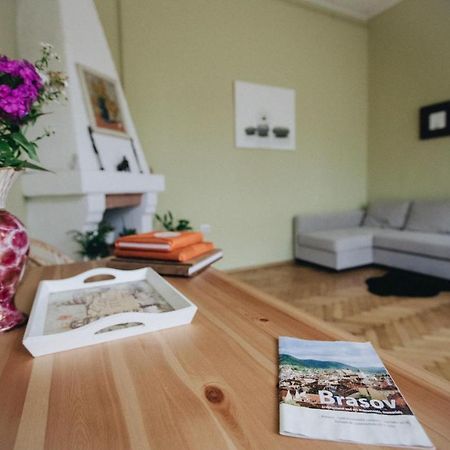 Love Nest Μπρασόβ Εξωτερικό φωτογραφία